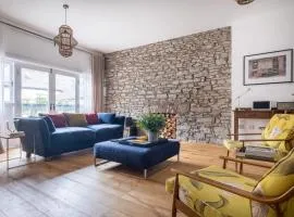 The Artists Loft - Luxury Lake District Apartment with Private Parking
