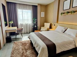 The Mango Suites by Flat06，位于雅加达邦多克英达高尔夫球场附近的酒店