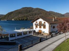 Hostal Etxeberri，位于Eugi的酒店