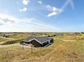 Stunning Home In Hvide Sande With Wifi，位于比耶勒高的豪华酒店