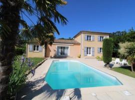 Gîte « les rives de l’Ardèche »，位于Ucel的酒店