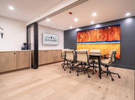 Lodge at Vail Condominiums，位于范尔的酒店