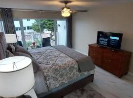 Nassau Harbour Cozy 2 bedroom Condo