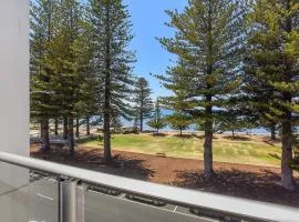 25 The Breeze - unit 25 at nr 2-5 Flinders Pde, Victor Harbor