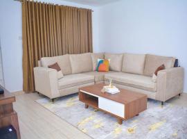 Comfy, stylish, and family-friendly apartment in Karatina Town，位于Karatina的酒店