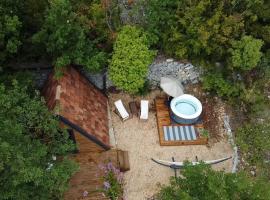 Rock Oak Camping，位于伊莫茨基的酒店