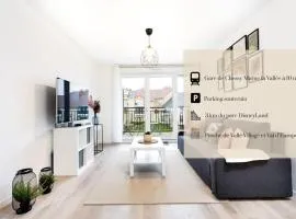 Bright flat near Disneyland with private parking
