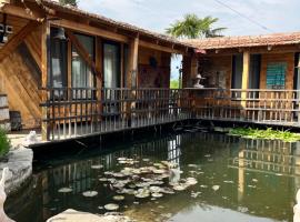 Artist's Cellar，位于泰拉维的木屋