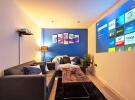 NEW Luxury Smart Cinema Stylish Apartment