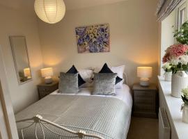 Comfortable new home in Isleham，位于伊利的低价酒店