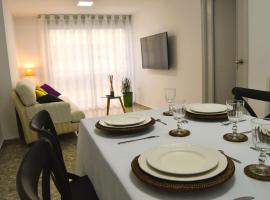 Light in Vila-real, central apartment with office，位于比亚雷亚尔的酒店