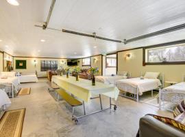 Cameron Nature Retreat Hike, Bike and More!，位于卡梅伦的酒店