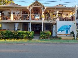 Hotel M&M Beach House，位于科克的酒店