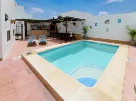 Casa Chloe Tias