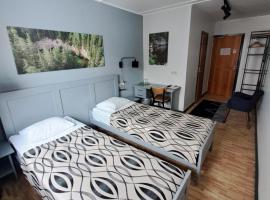 佩萨酒店，位于珀尔瓦的住宿