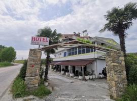 B&B Hotel，位于Rrogozhinë的酒店