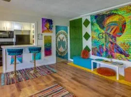 Colorful Atlanta Vacation Rental - Walk to Dtwn!