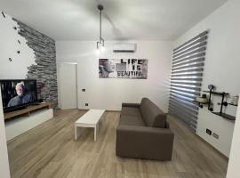 Cinque Terre HUB LUXURY HOME IN LA SPEZIA，位于斯培西亚的度假屋