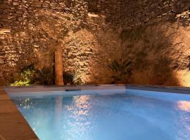 La Maison du Puits B&B Minervois，位于Cesseras的酒店