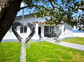 Villetta del mare corfu，位于Perivolion的酒店