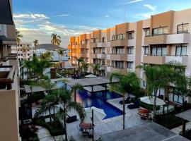 Brand new condo near the beach，位于马萨特兰的酒店