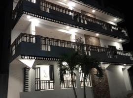 Hostal Marina Samana，位于圣塔芭芭拉-山美纳的酒店