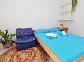 Pukaw Guesthouse with AC,private bathroom,wifi,common kitchen,great loc