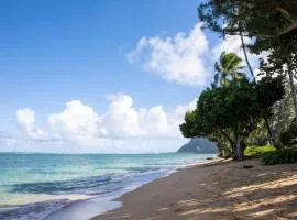 Breezy Beachfront Bali-Style Haven 180 Degree OceanView