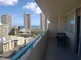 Penthouse in Waikiki with ocean & mountain views