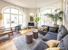 Ruhige und schöne Wohnung im Herzen von Plön.，位于布隆的自助式住宿