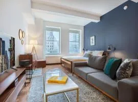 FiDi Studio w Residents Bar Golf Simulator Gym NYC-271