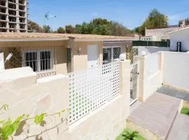 Apartamento ALMA con terreno privado y parking compartido - a 800m de Playa Poniente