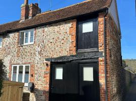 14th century Rose cottage, Centre of Alfriston By Air Premier，位于奥尔弗里斯顿的酒店