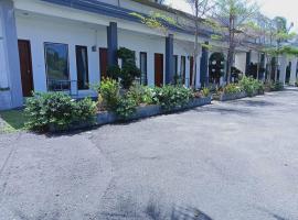 Kirai House Pantai Madasari Beach Front View，位于Madasari的酒店