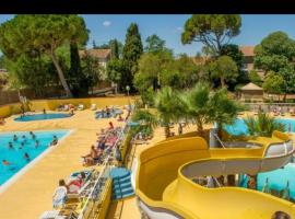 Camping parc les 7 fonts，位于阿格德的酒店