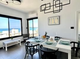 GW945 Gugel Waves Amazing Seaview Apartments，位于纳哈里亚的海滩酒店