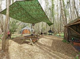 Hobbity Bell Hobbity log burner - Hobbity stay，位于坎特伯雷的豪华帐篷营地