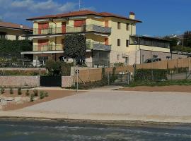 CASA COSTA AL SOLE，位于拉齐塞的酒店