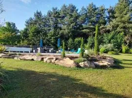 CHAMBRE DANS UN ECRIN DE VERDURE