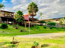 Rancho Recanto da Serra，位于德尔菲诺波利斯的酒店