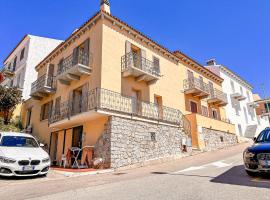 Via Sardegna，位于圣特雷莎加卢拉的公寓