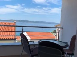 Luxury 3 bedroom apartment with sea view