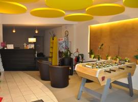 HOTEL DE FRANCE，位于拉图迪潘的酒店