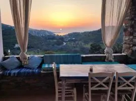 Apartment with amazing sunset view and Vourkari bay