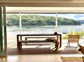 The Sandbar House, Royal National Park, waterfront beach house