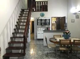 Casa confortável p 13 praia Itaguá Ubatuba