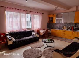 THE BEST APARTMENT VLORE，位于伏罗拉的度假村