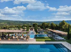 Coquillade Provence，位于加尔加斯的带按摩浴缸的酒店