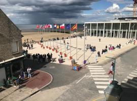 Vue mer à Arromanches，位于阿罗芒什莱班的酒店