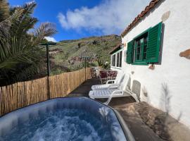 Fincasol，位于戈梅拉岛圣塞瓦斯蒂安的带按摩浴缸的酒店